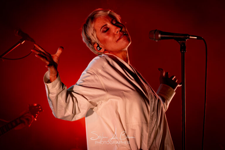 Malika Ayane Ritorna a Torino con il suo “a teatro 2024” Tour emozionando il Teatro Colosseo