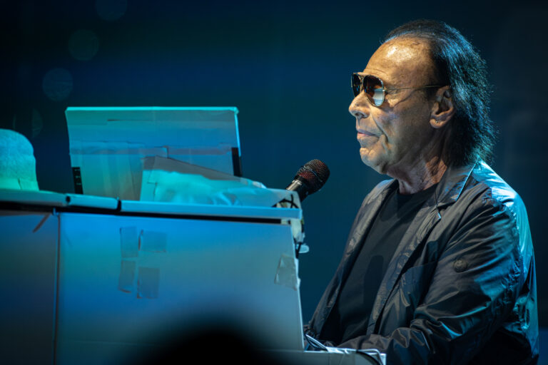 Il cuore di Antonello Venditti all’Inalpi Arena di Torino