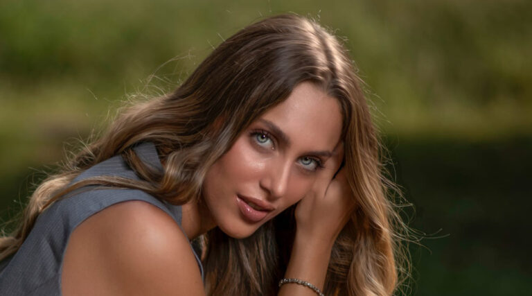 MISS ITALIA 2025 – ALICYA FERRERO , 19 ANNI DI BORGARO: “A 16 ANNI HO VINTO IL TUMORE AL SENO: COSI’ SONO DIVENTATA MISS CORAGGIO”