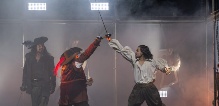 I TRE MOSCHETTIERI – “TUTTI PER UNO, UNO PER TUTTI!”